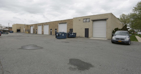 681 Grand Blvd, Deer Park Industrial Space For Lease