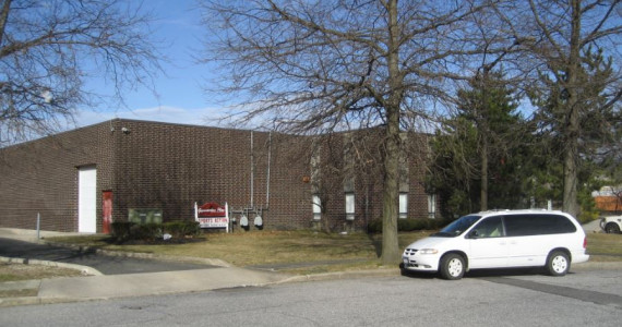 5 Brayton Ct, Commack Industrial Space For Lease