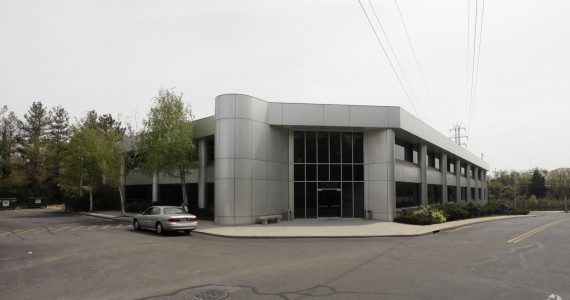 1 Expressway Plz, Roslyn Heights Office Space For Lease