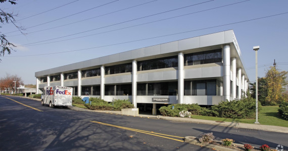 1 Expressway Plz, Roslyn Heights Office Space For Lease