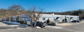 1 Fairchild Ct, Plainview Industrial/Office Space For Lease