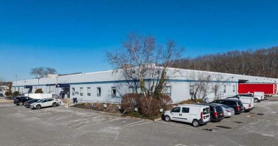 1 Fairchild Ct, Plainview Industrial/Office Space For Lease