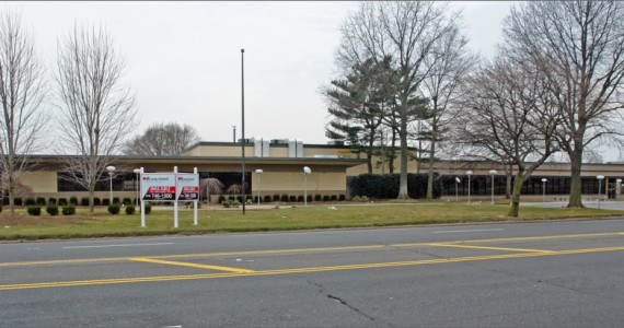 1 Merrick Ave, Westbury Office Space For Lease