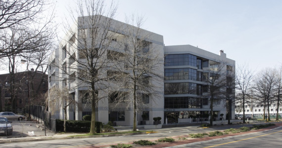 100 Great Neck Rd, Great Neck Office Space For Lease