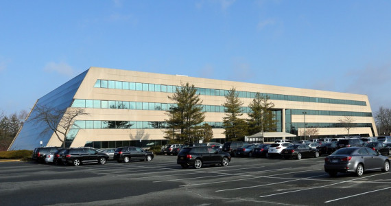 1000 Woodbury Rd, Woodbury Office Space For Lease