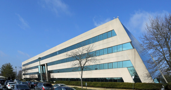 1000 Woodbury Rd, Woodbury Office Space For Lease