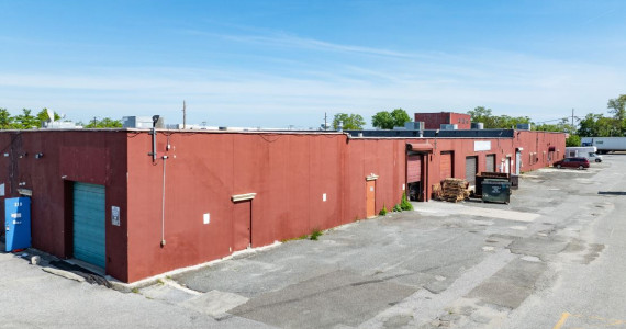 108-122 New South Rd, Hicksville Industrial Space For Lease