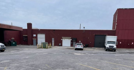 108-122 New South Rd, Hicksville Industrial Space For Lease