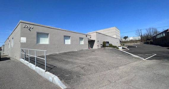 1200 Shames Dr, Westbury Industrial Space For Lease