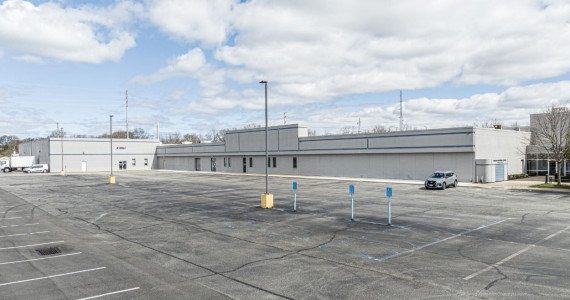 123 Frost St, Westbury Industrial/R&D Space For Lease