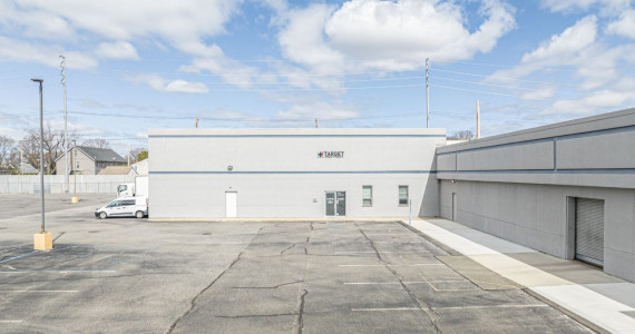 123 Frost St, Westbury Industrial/R&D Space For Lease