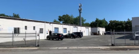 147 Babylon Tpke, Roosevelt Industrial Space For Lease