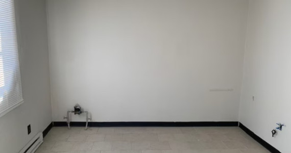 147 Babylon Tpke, Roosevelt Industrial Space For Lease