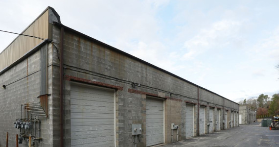 1551-1560 Rocky Point Rd, Middle Island Retail/Industrial Space For Lease