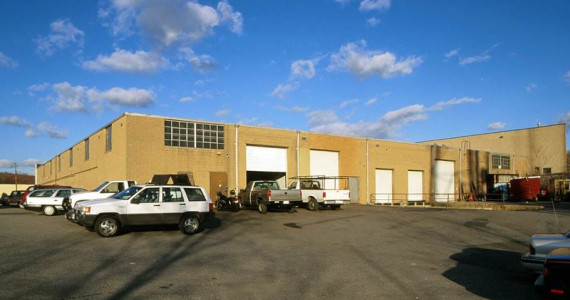 163 Dupont St, Plainview Industrial Space For Lease