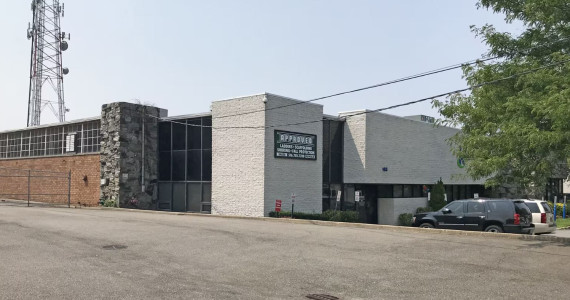 163 Dupont St, Plainview Industrial Space For Lease