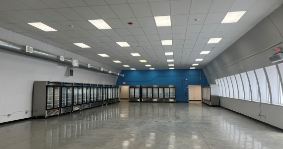 165 Woodfield Rd, West Hempstead Industrial/Retail Space For Lease