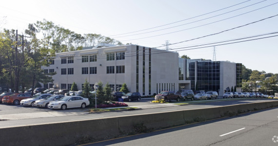 1800 Northern Blvd, Roslyn Office Space For Lease