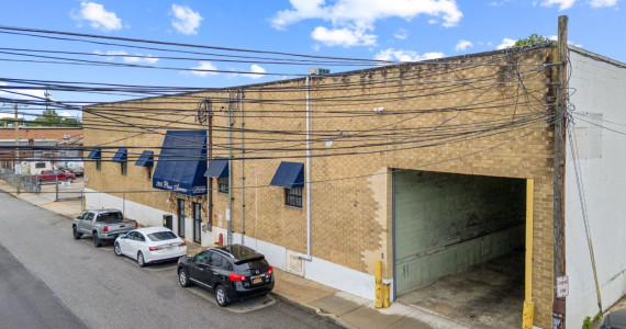 1804 Plaza Ave, New Hyde Park Industrial Space For Lease