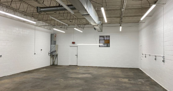 181 E Industry Ct, Deer Park Industrial Space For Lease