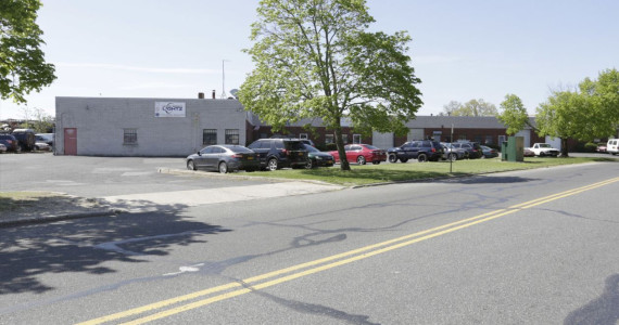 181 E Industry Ct, Deer Park Industrial Space For Lease