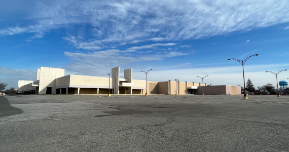 195 N Broadway, Hicksville Retail Space For Lease