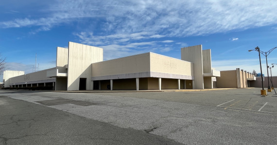 195 N Broadway, Hicksville Retail Space For Lease