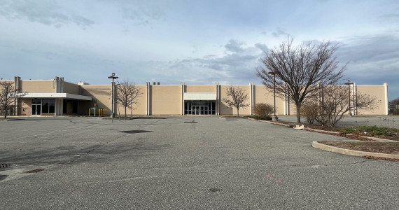195 N Broadway, Hicksville Retail Space For Lease