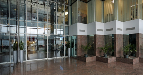 200 Old Country Rd, Mineola Office Space For Lease