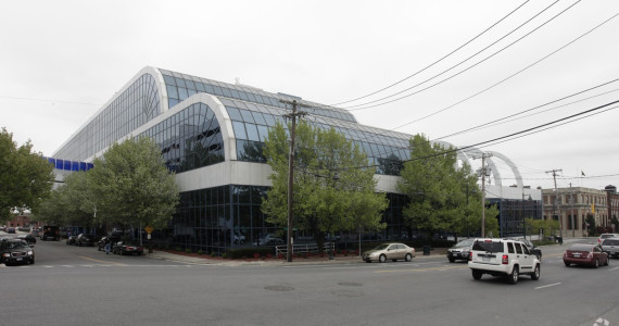 200 Old Country Rd, Mineola Office Space For Lease