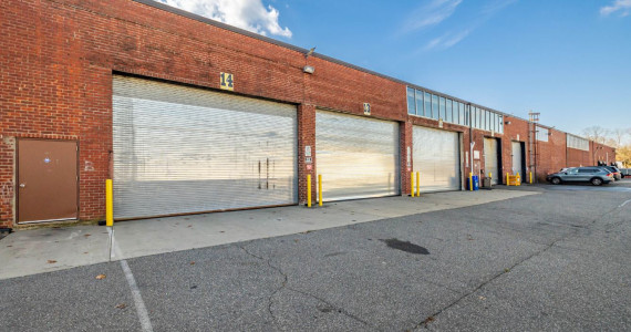 225 Underhill Blvd, Syosset Industrial Space For Lease
