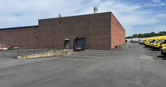 25 Ranick Rd, Hauppauge Industrial Space For Lease