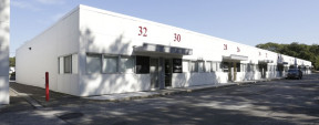 28 Cain Dr, Brentwood Industrial Space For Lease