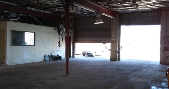 29 Midland Ave, Hicksville Industrial+Land For Lease