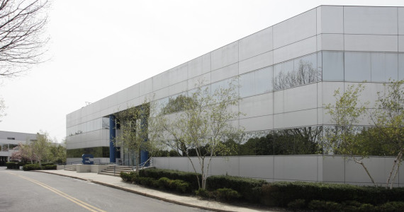 3 Expressway Plz, Roslyn Heights Office Space For Lease