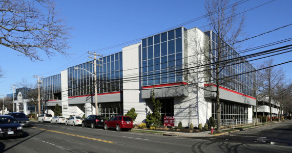 300 Old Country Rd, Mineola Office Space For Lease