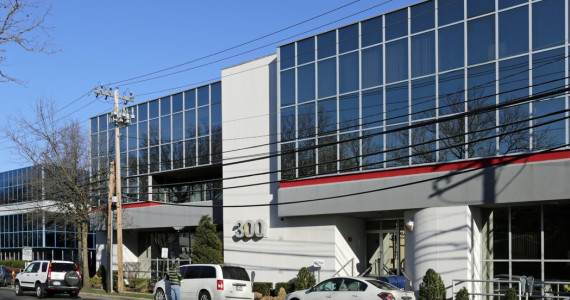 300 Old Country Rd, Mineola Office Space For Lease