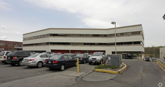 310 E Shore Rd, Great Neck Med Office Space For Lease