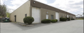 35 Corbin Ave, Bay Shore Industrial Space For Lease