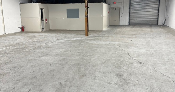 35-51 Bloomingdale Rd, Hicksville Industrial Space For Lease