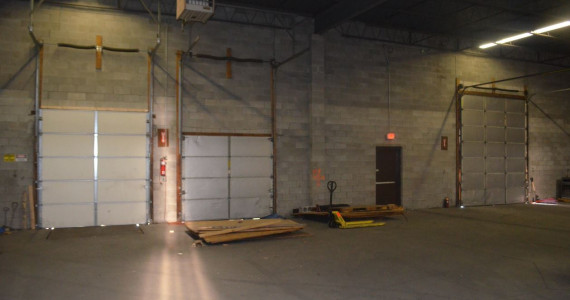 39 Windsor Pl, Central Islip Industrial Space For Lease