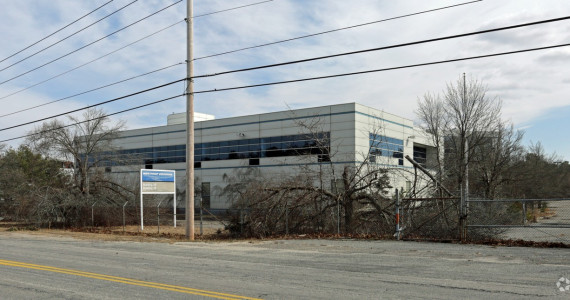 4062 Grumman Blvd, Calverton Office Space For Lease