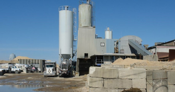 45 S 4th St, Bay Shore Industrial Space For Lease