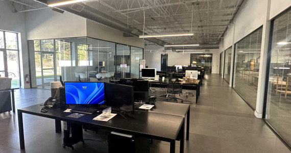 590 Oak St, Copiague Industrial/Manufacturing Property For Sale