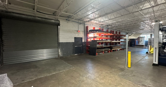 590 Oak St, Copiague Industrial/Manufacturing Property For Sale