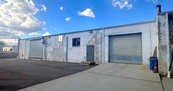 590 Oak St, Copiague Industrial/Manufacturing Property For Sale