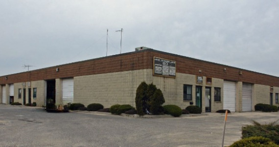 60 Corbin Ave, Bay Shore Industrial Space For Lease
