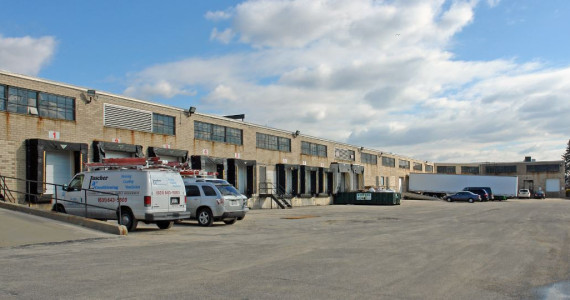60 Plant Ave, Hauppauge Industrial/Office Space For Lease