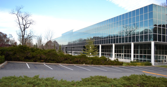 600 Community Dr, Manhasset Office Space For Lease