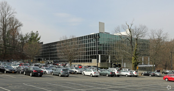 600 Community Dr, Manhasset Office Space For Lease